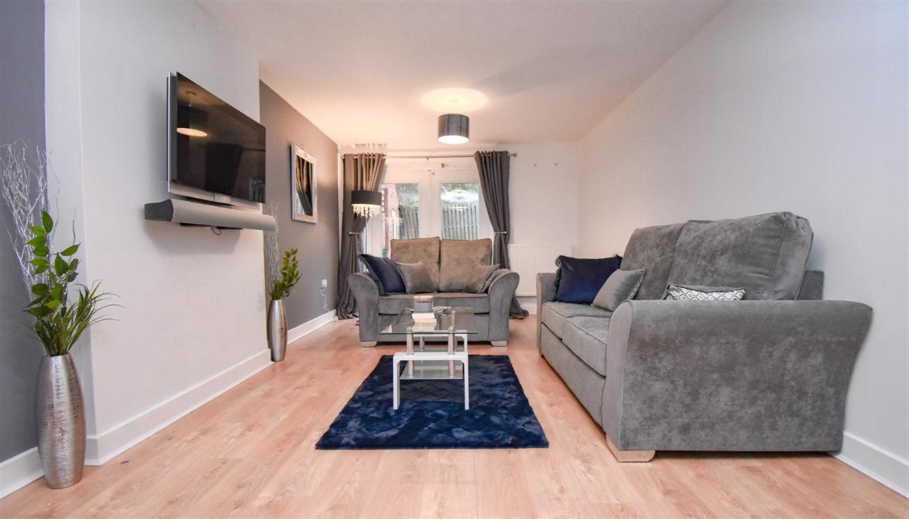 Foxley Place: Mk City House For Large Groups Milton Keynes Eksteriør bilde